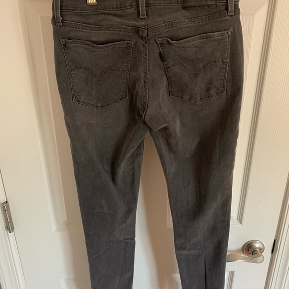 Levi’s Jeans - Picture 2 of 2